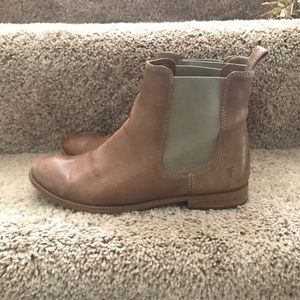 Frye Anna Leather Chelsea Boot